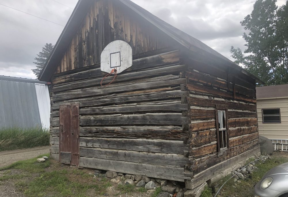 An image of a cabin that is available for purchase.