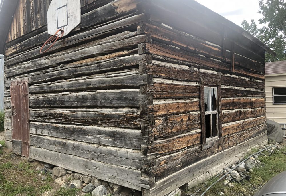 An image of a cabin that is available for purchase.