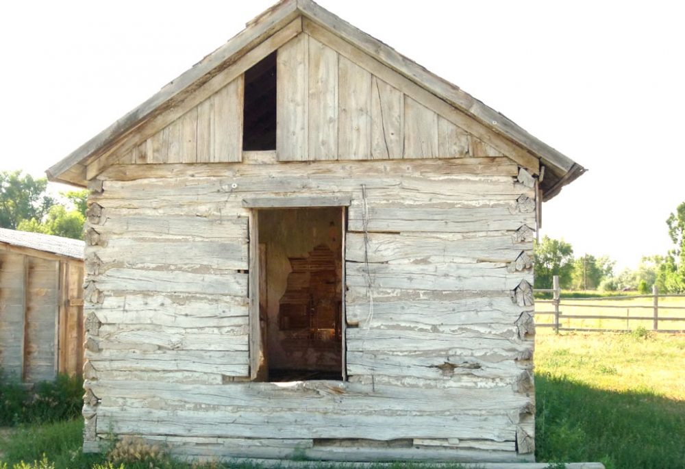 An image of a cabin that is available for purchase.