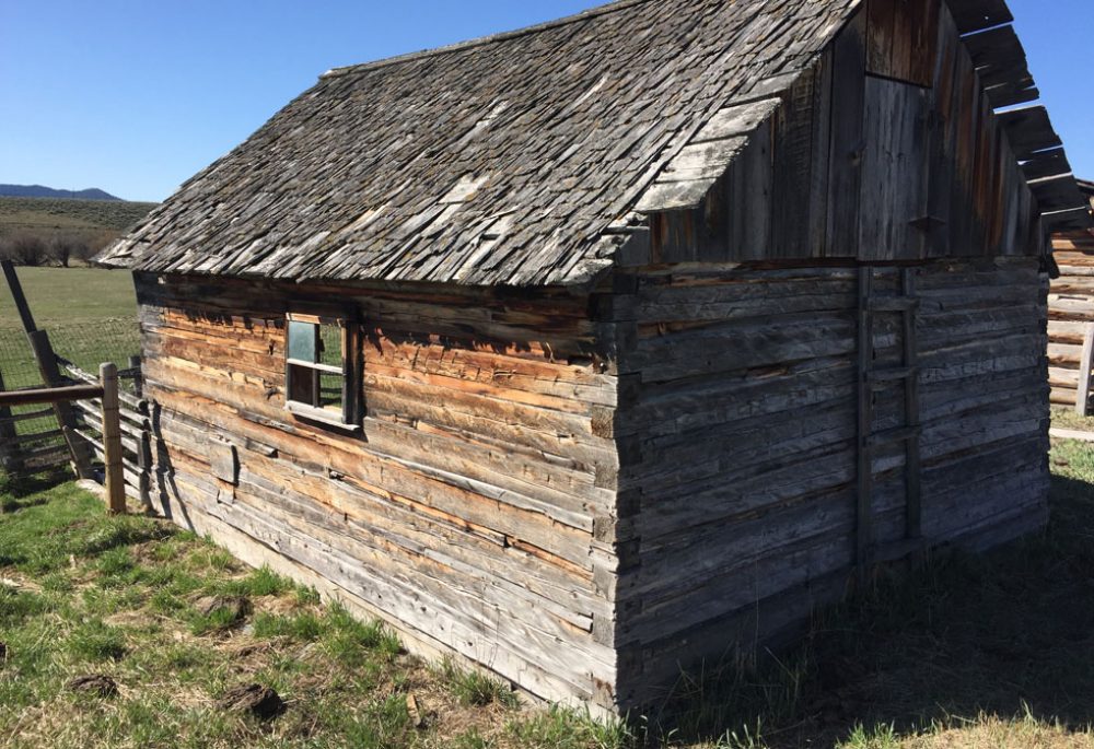 An image of a cabin that is available for purchase.