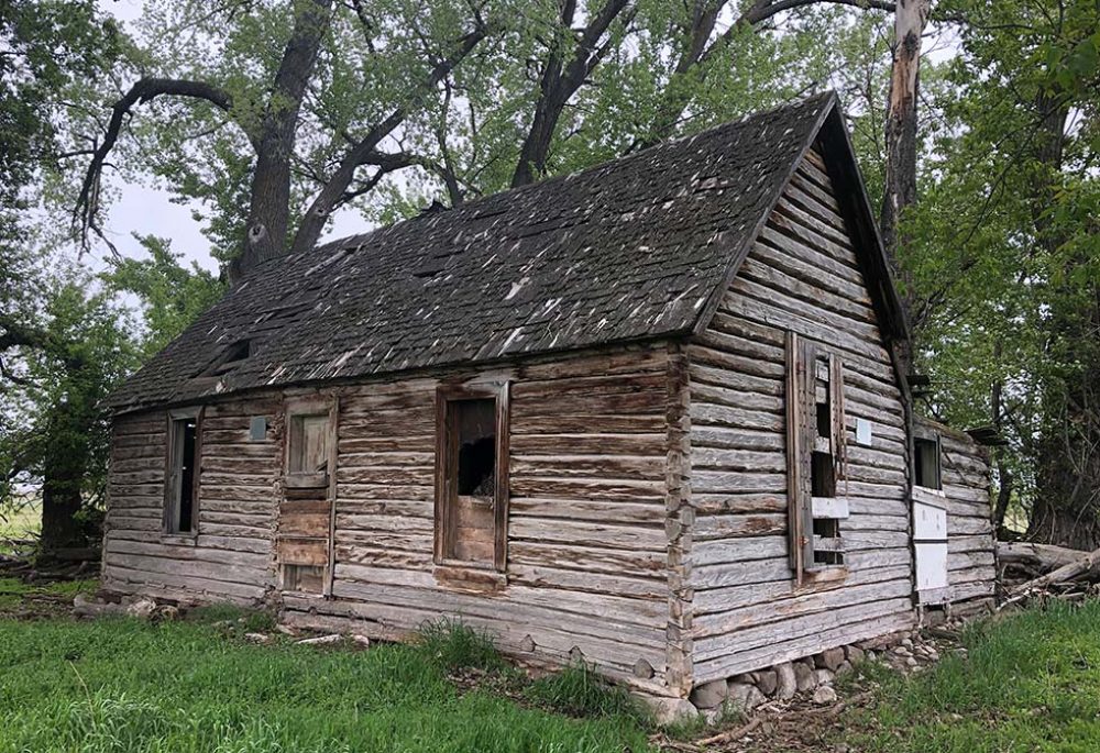 An image of a cabin that is available for purchase.