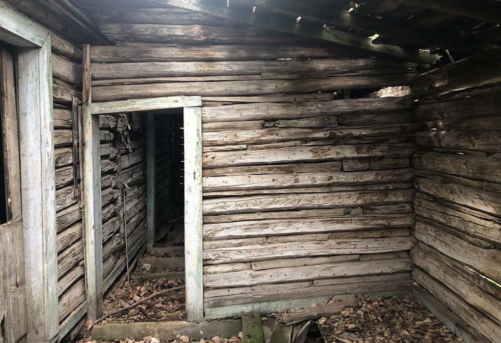 An image of a cabin that is available for purchase.