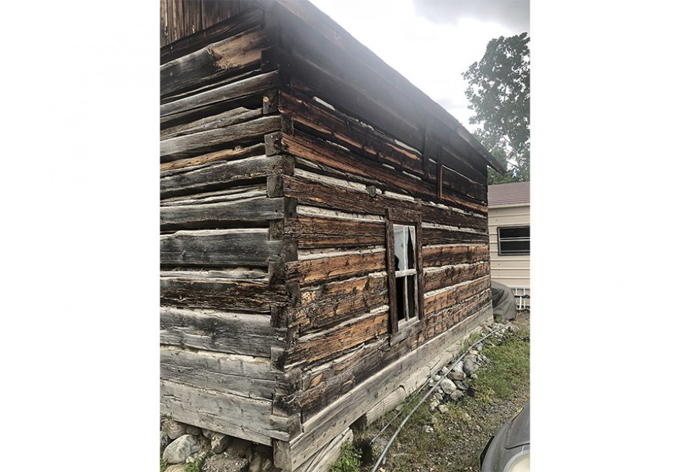 An image of a cabin that is available for purchase.